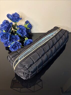 NWT Ivy London Quilted Black Hair Tool Bag - size 17”